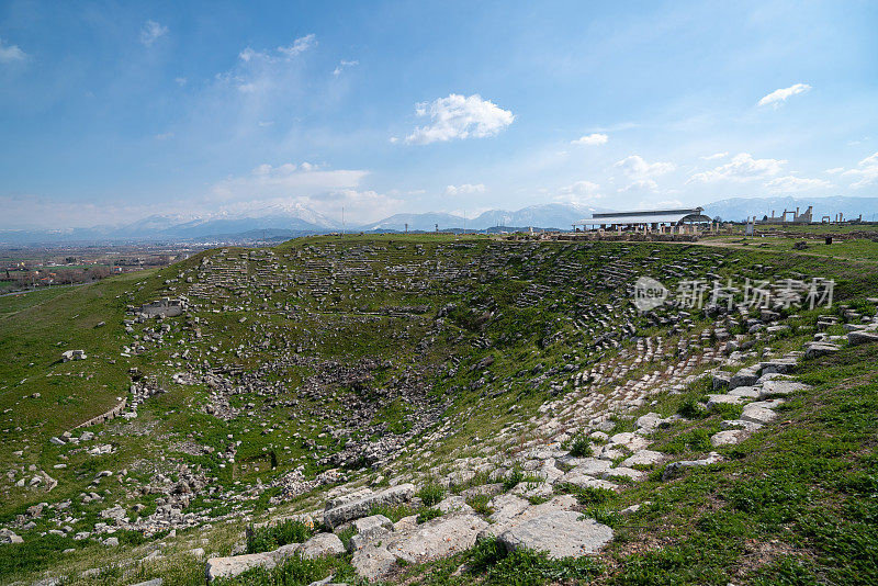 Pamukkale, Lycus上的老底嘉古遗址的圆形剧场全景